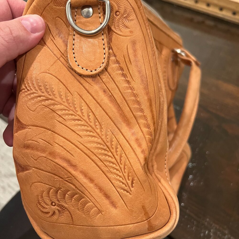 Grant's Naturals Cowhide Satchel - Picture 5 of 7
